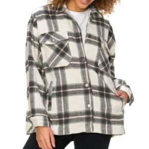 Cali1850 Women's Casual Boyfriend Plaid Flannel Oversize  Shacket in Size L
